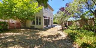 Beautiful 4 Bedroom 2.5 Bathroom House Located In The NE! Gallery 26