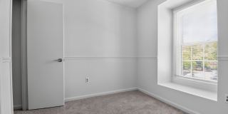 Welcome home to this light-filled, updated 4Bd/3.5Bth brick TH nestled in the sought-after Boniwood Plat! Gallery 22