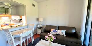 Beautiful and cozy 1BR Townhome in Green Valley Gallery 7