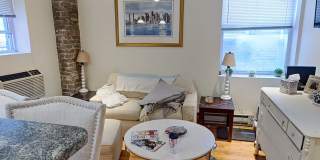 Charming North End 2-Bed with AC & No Broker Fee! Gallery 4
