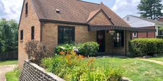 Perfectly Located 3 Bedroom W/ 2 Full Bathroom Home In Heart of North Allegheny School District Gallery 1