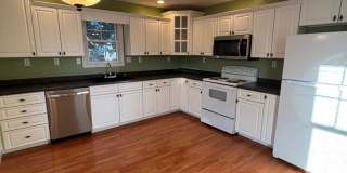 Freshly Renovated Dollhouse in Maryville!! Gallery 6