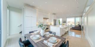 Telegraph Hill Luxury 3 Level, 3 Bed / 2 Bath condo, 2 Decks, Views - A MUST SEE! Gallery 1