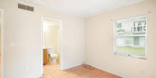 Nice 1 Bed/ 1 Bath in  Gated Community with Lakes/Ponds! Gallery 13