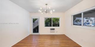 428 Collins Ave Gallery 9