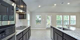 4 BR / 2 BA - 1832 SF One-Story Home - LAGO VISTA! Gallery 13