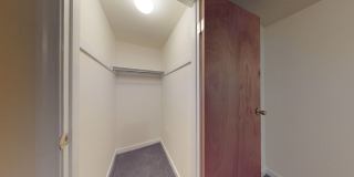 Walnut Court Apartments Gallery 18