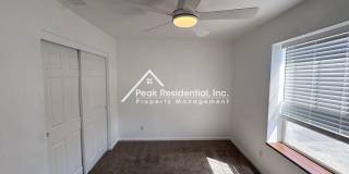 Great 4 Bd/2.5Ba Duplex with 1 Car Garage! Gallery 12