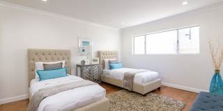 922 16th Street Gallery 14