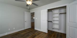 2801 Tulip Drive Gallery 22