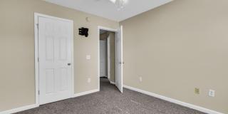 Charming 3-Bed Townhome in Prime Richmond Hill Location! Gallery 32