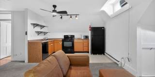 Charming 1-Bedroom Attic Apartment in the Heart of City Park West Gallery 5