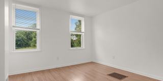 2 Bedroom End Unit Accepting Voucher and Market Tenants Gallery 6