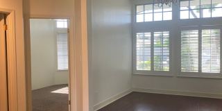 Gorgeous 3 Bedroom 2 Bath Home Gallery 11