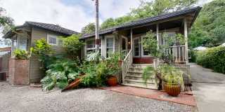 Stunning 2 bed / 2 bath Home with hot tub on Foothill! Gallery 1