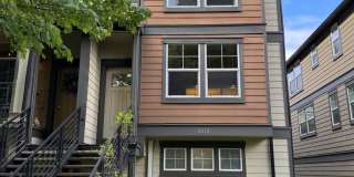 Amazing 2Bed/2.5 Bath Townhome in West Seattle! Gallery 1