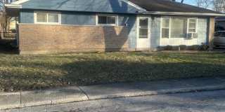 411 Huron Street Gallery 1