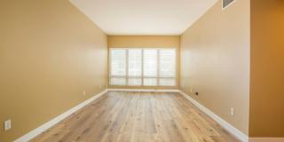 Stylish & Spacious Courtyard-Facing Condo in the Heart of Gaslamp Gallery 9