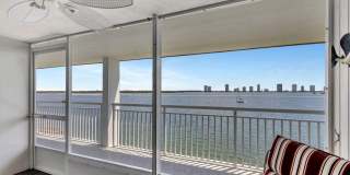 100 Shore Court Gallery 10