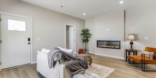 Beautiful Three Bedroom, Two Bathroom Gallery 6
