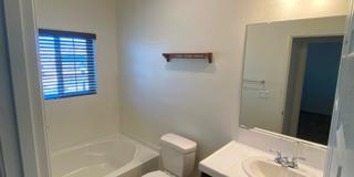 Like New 4 Bedroom Home in Heritage Square Like New 4 Bedroom Home in Heritage Square Gallery 10