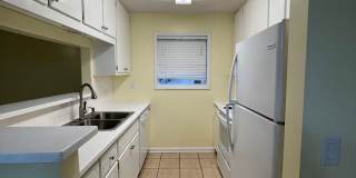 Foxchase Subdivision - End Unit! Gallery 6