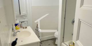 Gorgeous modern entire home perfect for large student groups available 9/1/2027 Gallery 25