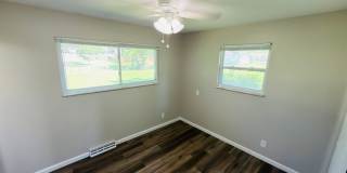 Move-In Ready 3BR/2BA Home with 2-Car Garage in St. Charles Gallery 17