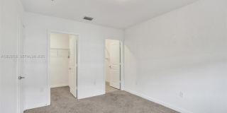 2430 SE 10th Ct Gallery 11