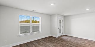 Brand New Townhome- Bike to the beach!!! **MOVE-IN SPECIAL** Gallery 11