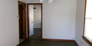 Charming Cottage on A. Avenue - MOVE IN SPECIAL $200 OFF 1st Months Rent: Gallery 25