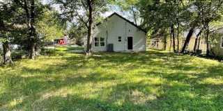 607 E Monterey Street Gallery 30