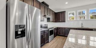 FIRST MONTHS RENT FREE WITH SIGNED 2 YEAR LEASE Gallery 14