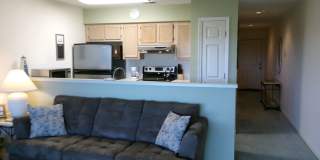 Furnished 1 bedroom condo with beautiful water views. Gallery 6