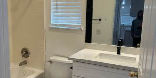 Stunning 3 Bed 3 Bath Duplex in Placentia with Open Floor Plan and Vaulted Ceilings. Gallery 52