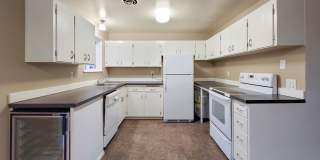 Cozy rambler with large outdoor space!!! Gallery 10