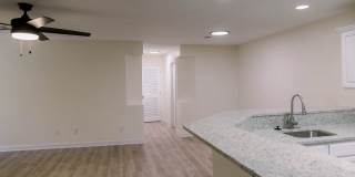 4442 Gold Flower Loop - 7H2 Gallery 1