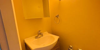 4 Bedroom, 2.5 Bath Townhouse Gallery 21