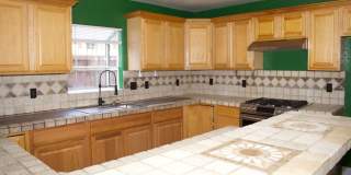 Charming 2-Story, 4 Bd 3 Ba Unit Near Downtown San Diego – 92113 Gallery 5