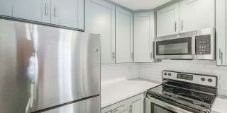 SD: 2BD/2BA Condo in UTC with Reserved Parking, Covered Balcony & In-Unit Laundry SD: 2BD/2BA Condo in UTC with Reserved Parking, Covered Balcony & In-Unit Laundry Gallery 1