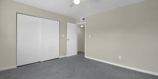 2 Bedroom Townhouse Apartment Gallery 49