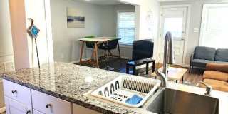 Furnished 1 Bed 1 Bath Apt in Linwood Place Add NW OKC Gallery 15