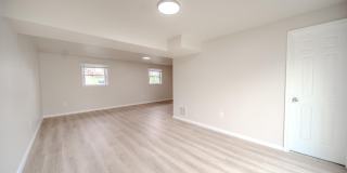 11209 CAROLINE Avenue Gallery 32