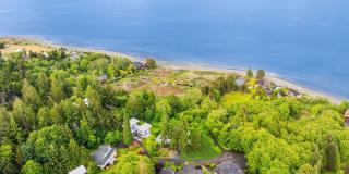 This gorgeous Bainbridge home is available with flexible lease terms starting July 10th Gallery 47