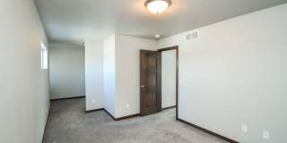 Stylish Townhome in Harrisburg School District – Open Floor Plan & Loft! Gallery 28