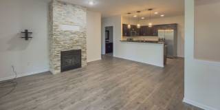 Beautiful Ranch 2 bed/2 bath Condominium Gallery 9