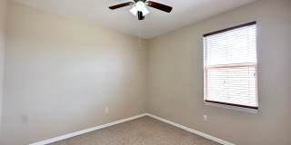 SPACIOUS 5-BEDROOM POOL HOME IN NORTH PORT Gallery 44