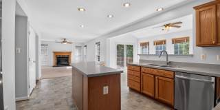 Meticulously maintained & spacious 4 Bd/2 full & 2 half bath home  Home in Dawson's Landing - Pets Welcome! Gallery 3