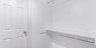 Newly Renovated Duplex! Rare! Gallery 19