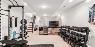 1930 WHARTON Street Gallery 23